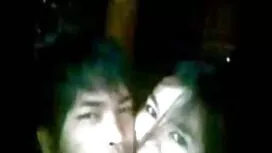 Hôn, trong vớ trắng  ...