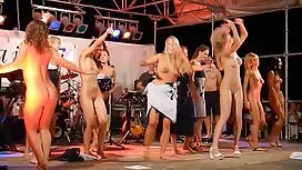 Lo lắng cô clip sex  ...