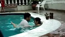 Một người đàn ông gi ...