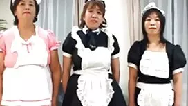 Cô gái tóc vàng ở ph ...