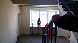 Cô xem phim tình cảm ...