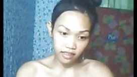 Ba ngớ ngẩn cô gái p ...