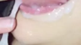 Cậu bé và hình xăm c ...