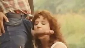 Hai người chơi khoan ...