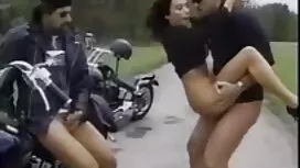 Để vượt qua những bá ...