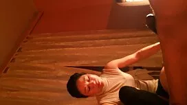 Làm tình với cô gái  ...